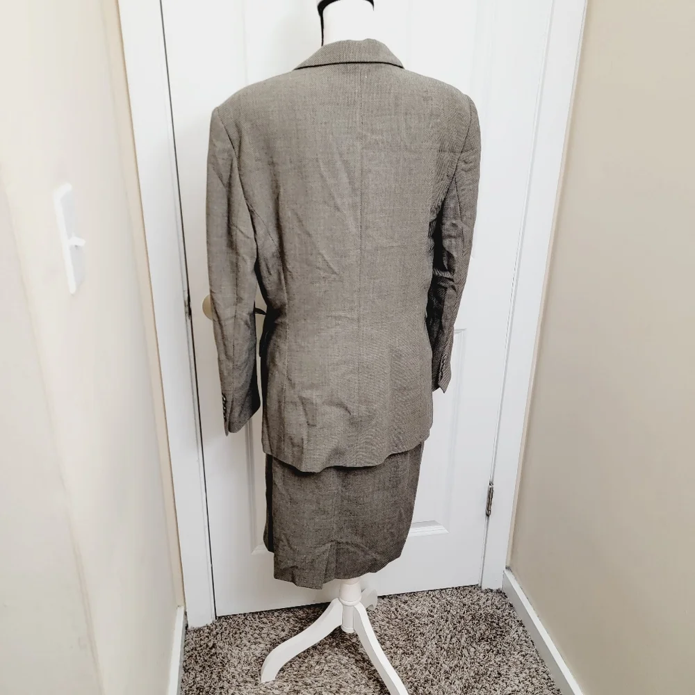 ESCADA Vintage Gingham Suit Set, Suit Blazer & Pencil Skirt - Picture 8 of 16